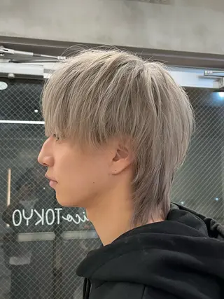 ミディアム ブリーチカラー🌈 ウルフカット🐺のヘアスタイル
