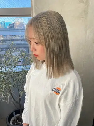 ミディアム カラー オタク美容師🛍/ 酸性ストレート/艶髪のヘアスタイル
