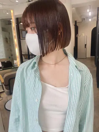 ショート カラー センターパート/ 暖色カラーayuのヘアスタイル