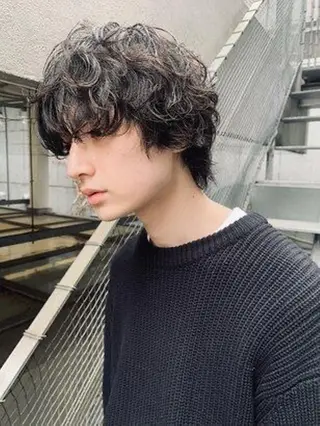 メンズ RIN／韓国ヘア レイヤーカットのヘアスタイル