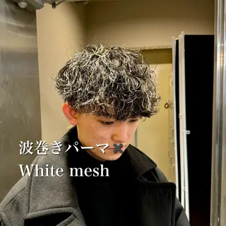 ミディアム パーマ ヘアアレンジ メンズ 顔まわりカット の達人のヘアスタイル