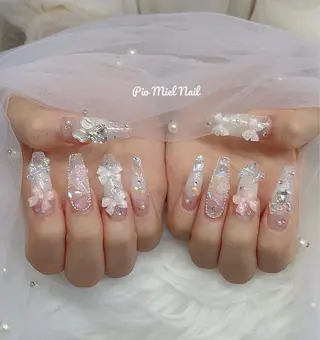ミディアム Pio Mielのネイルデザイン