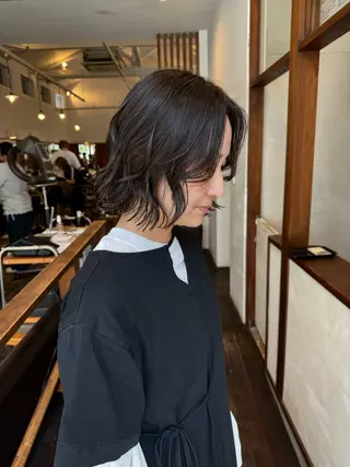 ミディアム MOK大阪梅田店 Asahiのヘアスタイル