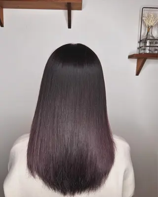 セミロング カラー 美容室Un所属・岡野  伊吹【縮毛矯 正/髪質改善】のヘアスタイル