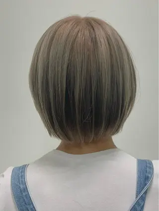 ミディアム カラー 新宿/小顔レイヤー/ 顔まわり/西慶太朗のヘアスタイル