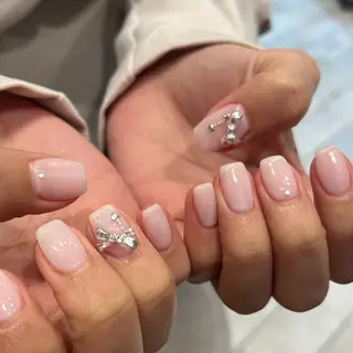 ネイル Momone ／渋谷／パラジェルのネイルデザイン