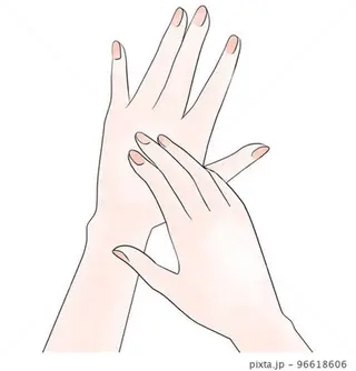 ネイル LOUISE CRYSTALのネイルデザイン