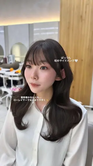セミロング oto🤍×美髪× ローレイヤーのヘアスタイル