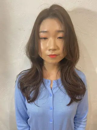 セミロング 透明感カラー🍃 レイヤースタイル✨葵のヘアスタイル