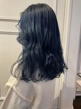 セミロング カラー 安藤 佑衣のヘアスタイル