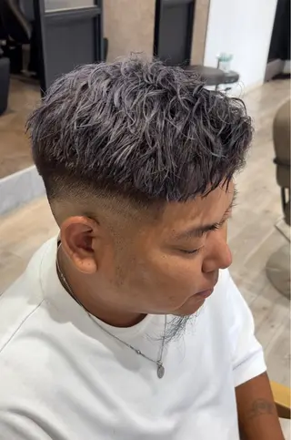 ショート カラー 奥村 悠晏のヘアスタイル