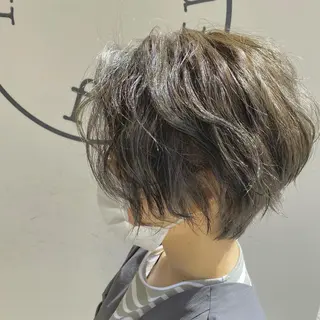 ショート カラー 川越 輝梨奈のヘアスタイル