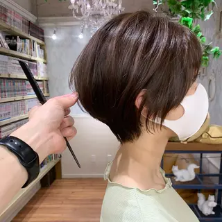 ショート カラー 🌱小顔魅せカット 透明感カラー/泉綺のヘアスタイル