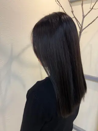 セミロング カラー 伯部 真子のヘアスタイル