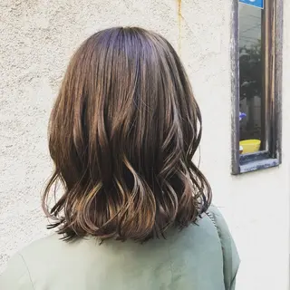 ミディアム カラー 國次 夕貴のヘアスタイル