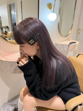 ロング カラー ミルクティー× グレージュMOMOのヘアスタイル