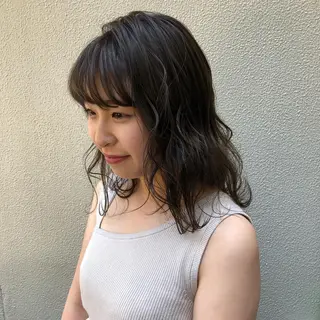 ミディアム カラー ツキノキ ミナのヘアスタイル