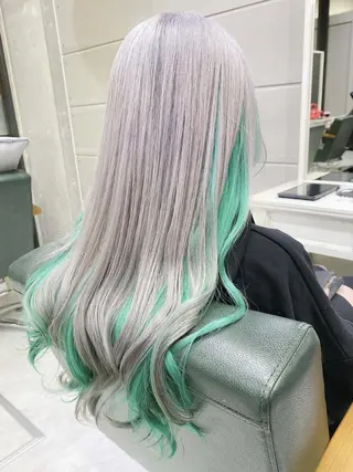 カラー ロング ヘアアレンジ 𝐑𝐈𝐍𝐊𝐀 🐣🩷のヘアスタイル