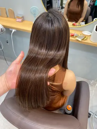 セミロング a-o岡野　こやま しんぺいのヘアスタイル