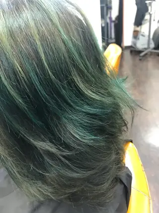 ショート カラー 桧山 真のヘアスタイル