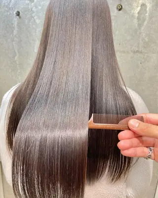 ロング cachecache所属・及川 光のヘアスタイル