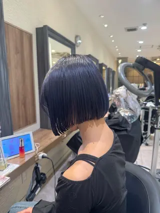 ミディアム カラー さら艶ストレート 🩶Suzuneのヘアスタイル