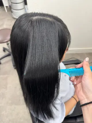 ロング カラー 近藤 愛理のヘアスタイル