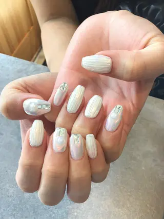 ネイル Nest 岩崎のネイルデザイン