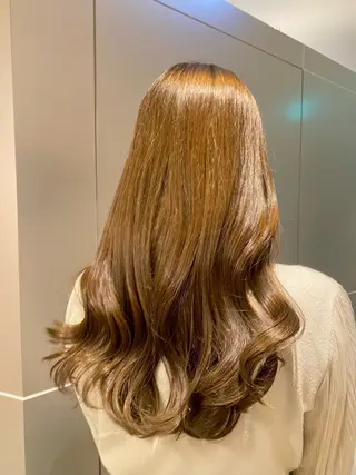 ミディアム カラー ヘアアレンジ ブリーチなしカラー/ 顔周りレイヤーのヘアスタイル