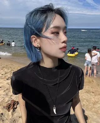 カラー films所属・AYA/films 韓国/レイヤー／ボブのヘアスタイル