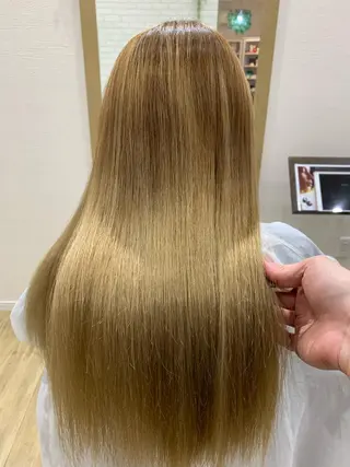 ロング パーマ radiant ラディアントのヘアスタイル