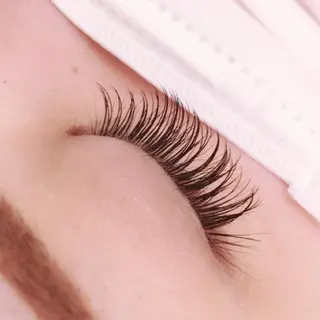 マツエク・マツパ 菅野 美咲のヘアスタイル