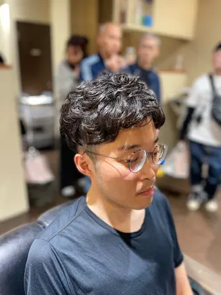 ショート パーマ メンズ 茂木 太郎のヘアスタイル