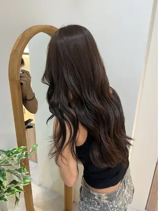 ロング カラー Zina aimiのヘアスタイル