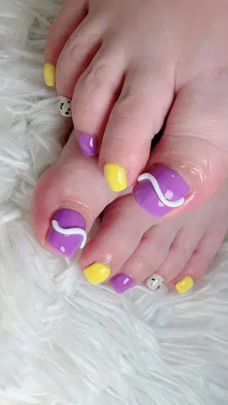 ネイル haleyume所属・shino🌟 痛ネイルのネイルデザイン