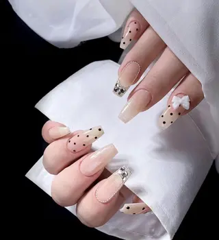 ネイル NAILS168 チップ長さ出し専門店のネイルデザイン