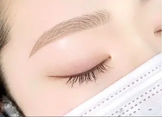 アイブロウ BECKY LASH 芹澤のマツエク・マツパデザイン