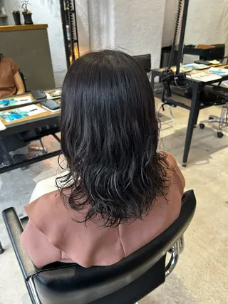 ミディアム パーマ BATON所属・なかじま しほののヘアスタイル