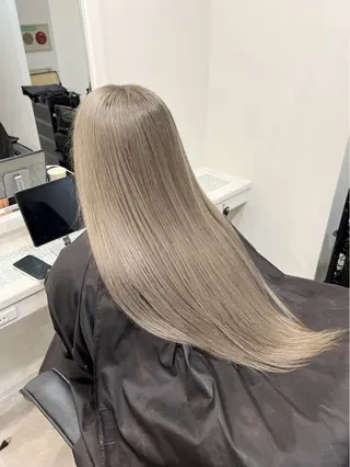 ロング カラー SEINA️️/烏丸 ブリーチ/ハイトーンのヘアスタイル