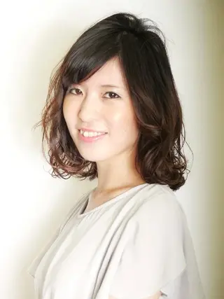 ミディアム 大人の艶髪✂️ 矢崎美紀のヘアスタイル