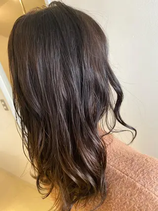 セミロング カラー La  SHE's 天王寺店所属・マルヤマ リナのマツエク・マツパデザイン