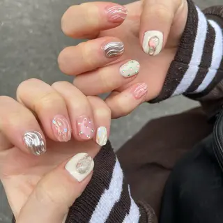 ネイル nail.gorin所属・吉村 優子のネイルデザイン