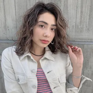 ミディアム ハリウッドブロウ LAID BACKの眉毛・アイブロウイメージ