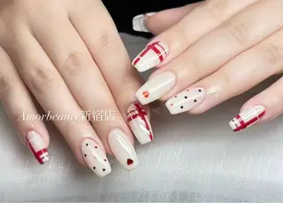 ネイル Ui_Amor (パラジェル)のネイルデザイン