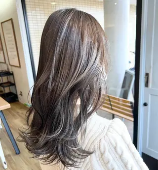 セミロング 堀 望美のヘアスタイル