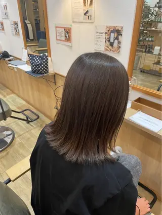 ミディアム 坂根 優和のヘアスタイル