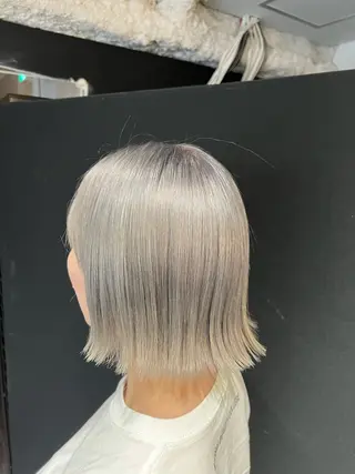 カラー はなえ/ブリーチ/複 雑履歴修正のヘアスタイル