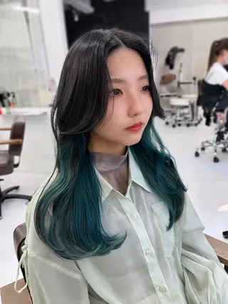 セミロング カラー 赤みなしカラー/梅田 /レイヤー/IORIのヘアスタイル