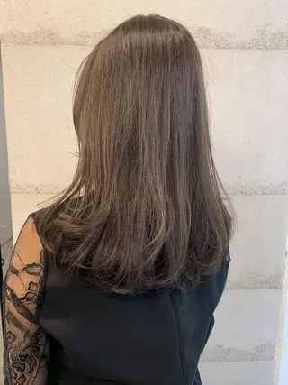 ロング カラー 透明感/オリーブ/ グレージュ/YUKAのヘアスタイル