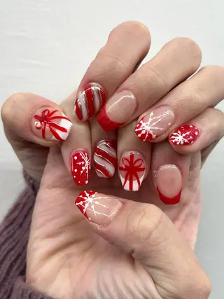 ネイル EmaNail MOMOのネイルデザイン